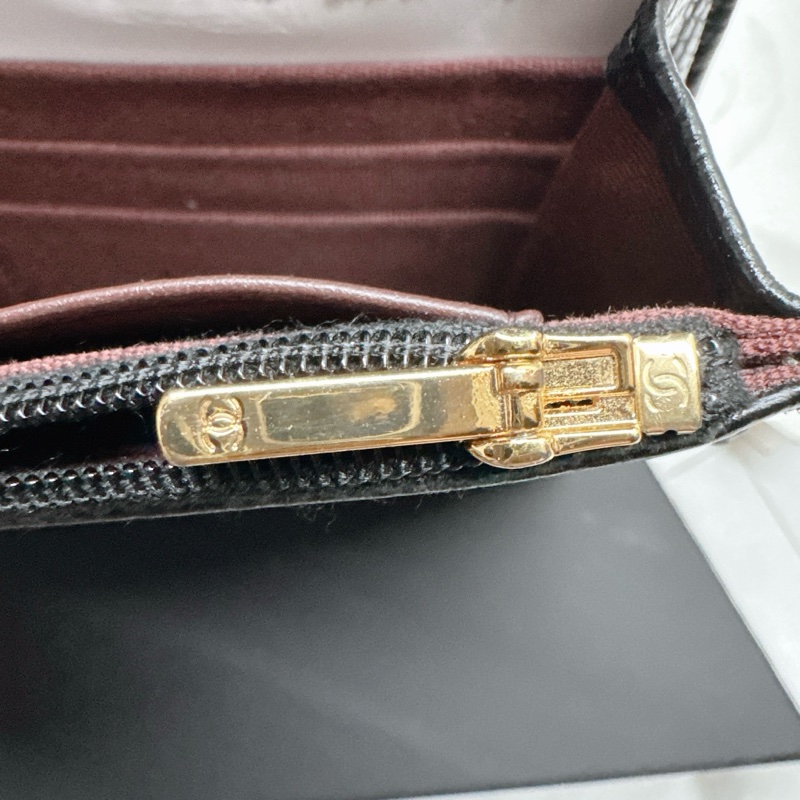 Chanel 經典CC淡金寇荔枝紋斜背長夾WOC-12