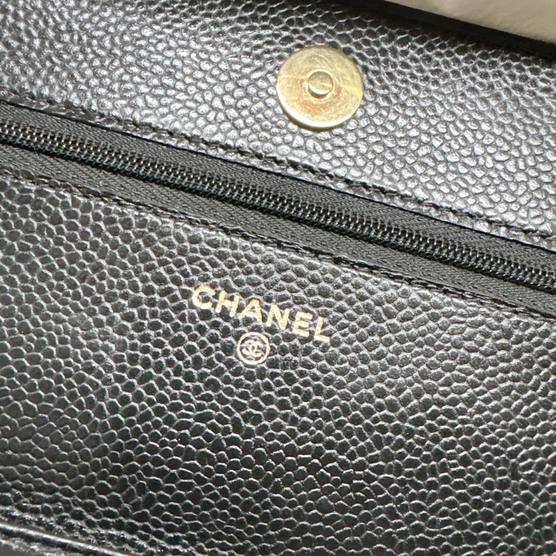 Chanel 經典CC淡金寇荔枝紋斜背長夾WOC-16