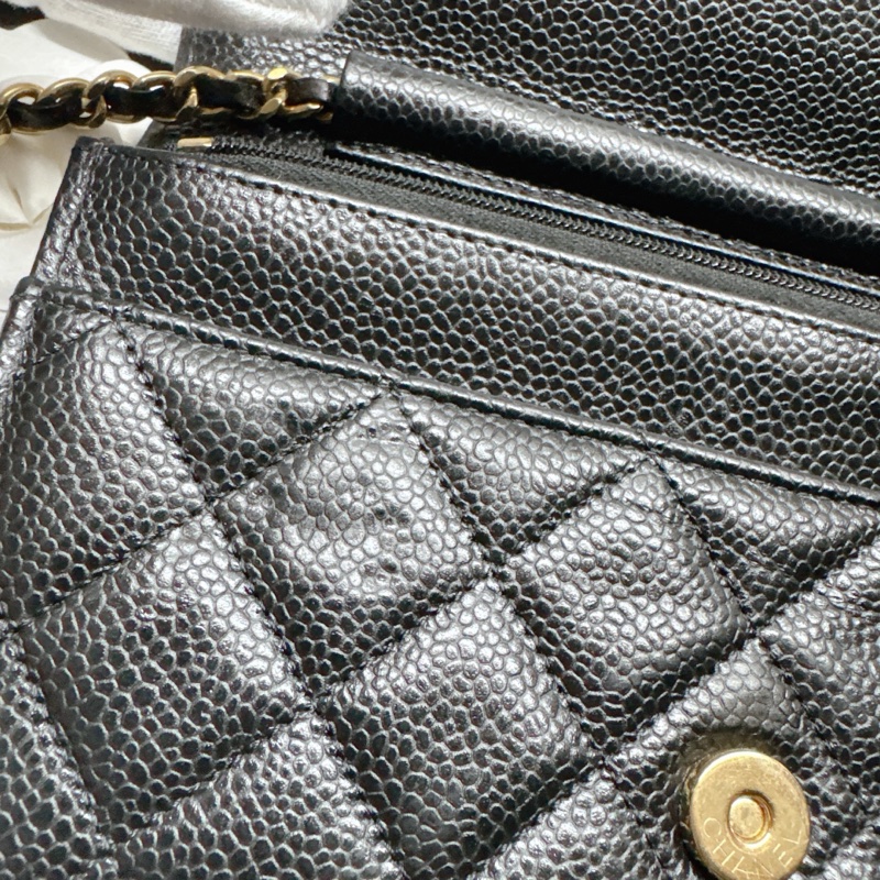 Chanel 經典CC淡金寇荔枝紋斜背長夾WOC-18