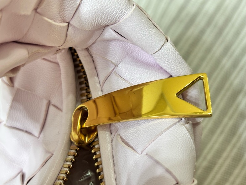 BOTTEGA VENETA  Mini Jodie 水洗粉-12