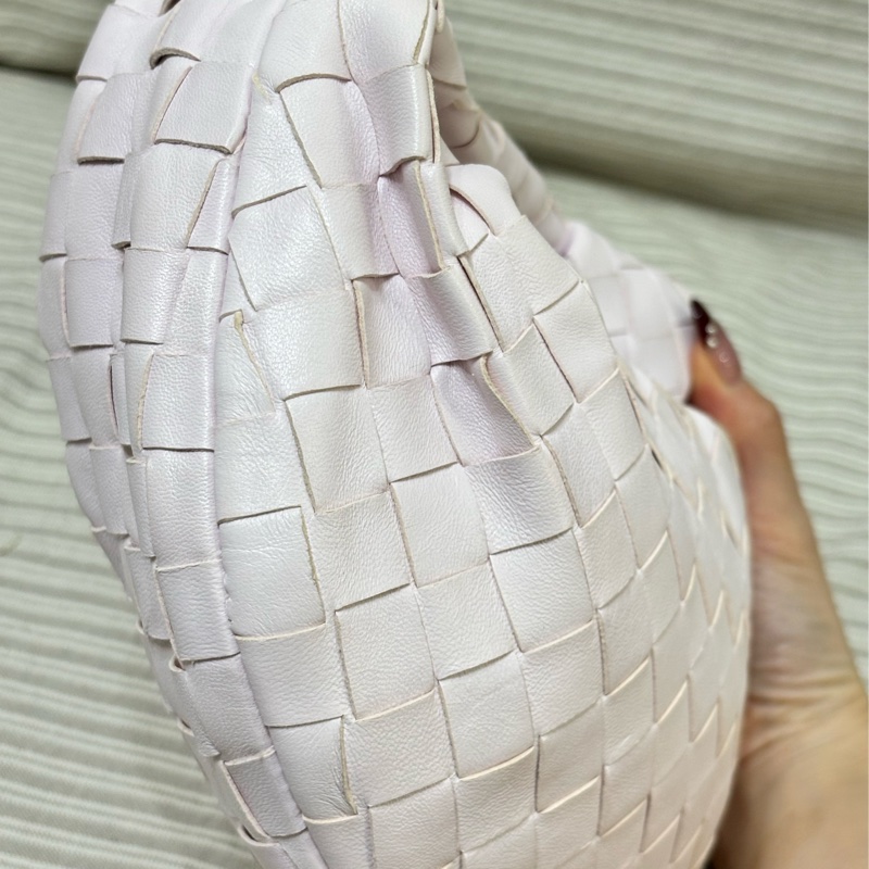 BOTTEGA VENETA  Mini Jodie 水洗粉-19
