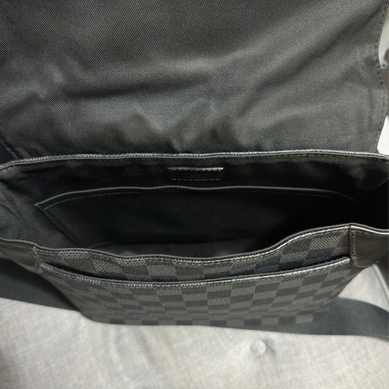 LOUIS VUITTON 黑棋盤格紋包-3