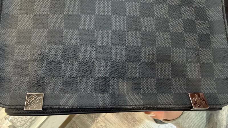 LOUIS VUITTON 黑棋盤格紋包-6