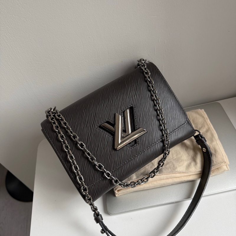 ✨Lv twist 水波紋 專櫃15萬 鏈條可調節 99新🩶-1