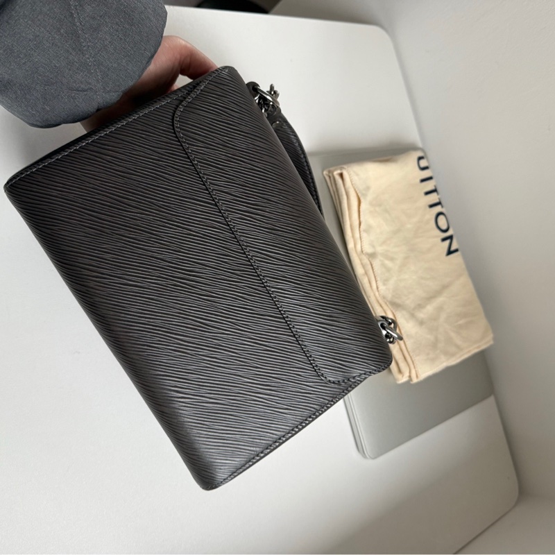 ✨Lv twist 水波紋 專櫃15萬 鏈條可調節 99新🩶-9