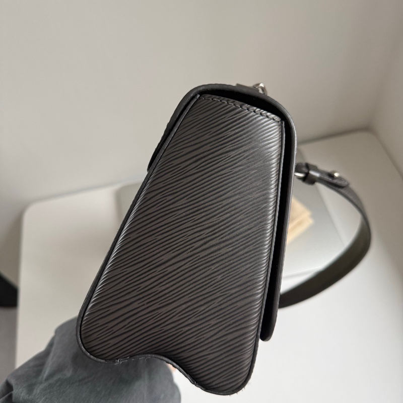 ✨Lv twist 水波紋 專櫃15萬 鏈條可調節 99新🩶-10