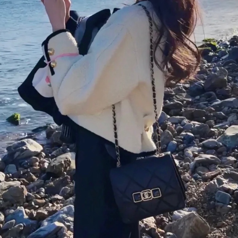 ✨Chanel 黑金鏈條方胖子 晶片款 98🆕 牛皮 可放手機📱-2