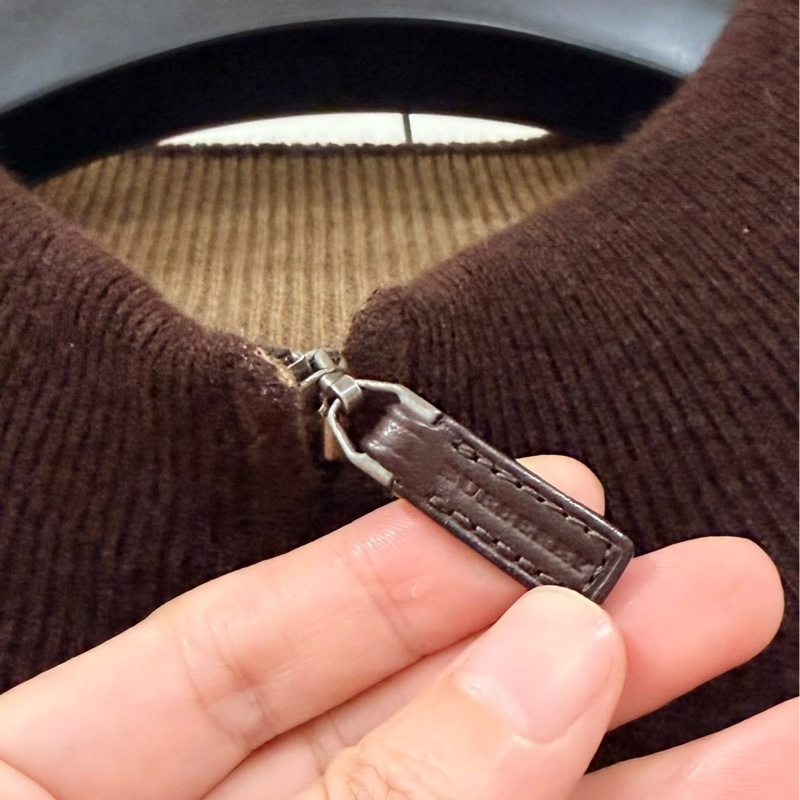 BURBERRY 倫敦 焦棕色羊毛半拉鍊戰馬針織衫 男款(男女可穿)-4
