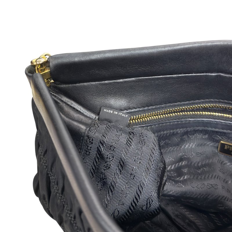 PRADA *自加鏈＞送無品牌鏈帶* 三角標 肩背包-17