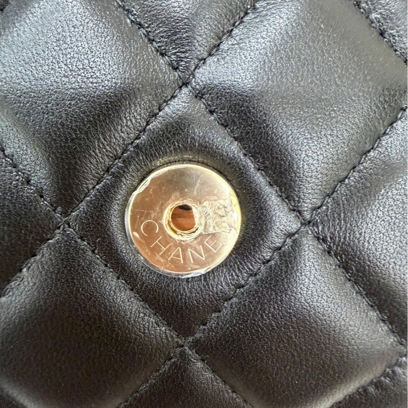 Chanel香奈兒高級手工坊 手提斜挎小方黑金鍊條包-17