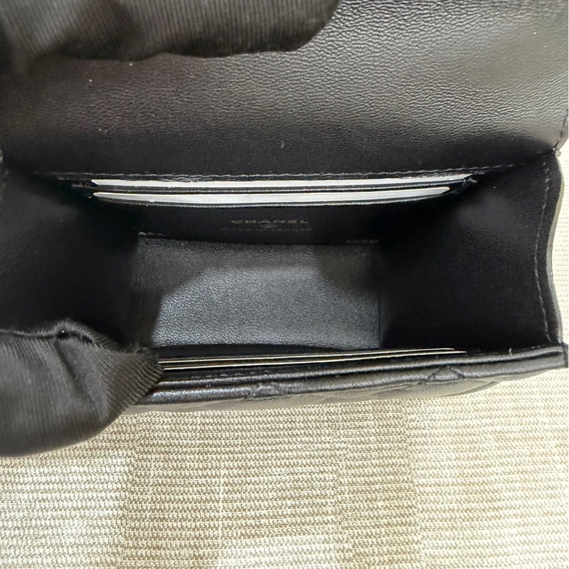 Chanel香奈兒高級手工坊 手提斜挎小方黑金鍊條包-19