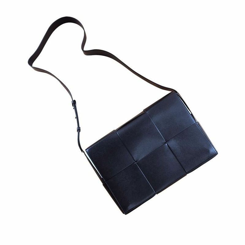 BOTTEGA VENETA Intrecciato編織斜背包 618793 V47U0 8803-1