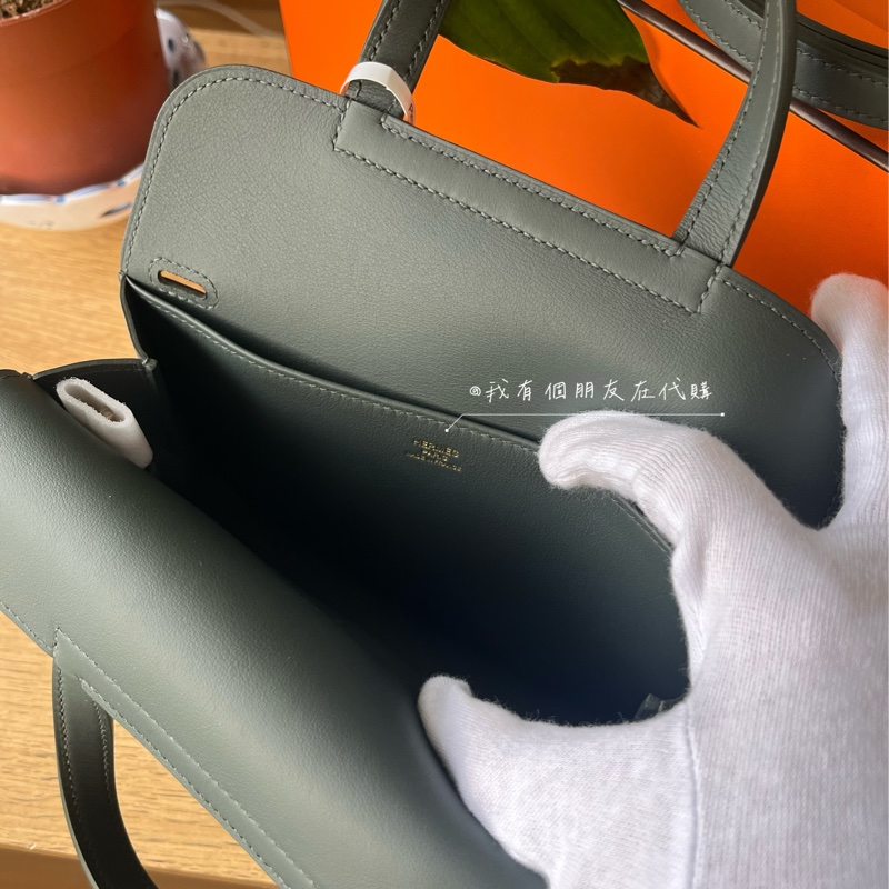 《我有個朋友在代購》愛馬仕Halzan mini｜紅樹林綠+金釦-4