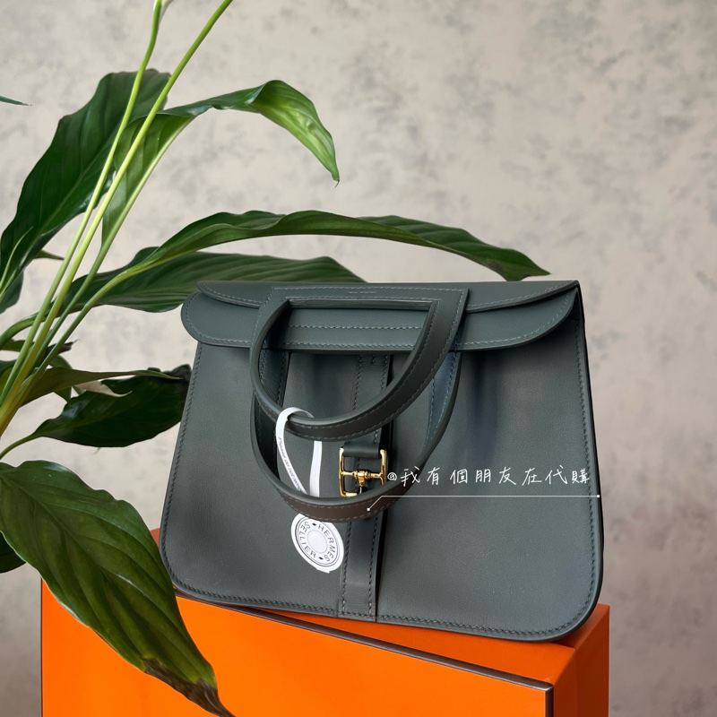 《我有個朋友在代購》愛馬仕Halzan mini｜紅樹林綠+金釦-5