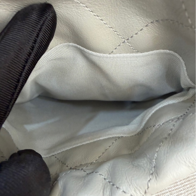 CHANEL 香奈兒 金色CC Logo 福袋 雙金珠抽繩水桶包 鼠尾草灰-21