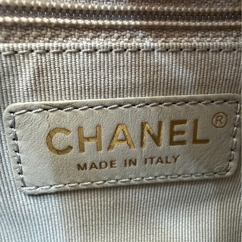 CHANEL 香奈兒 金色CC Logo 福袋 雙金珠抽繩水桶包 鼠尾草灰-27