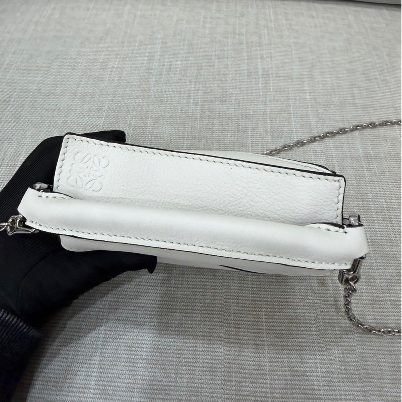 Loewe Puzzlen超迷你nano皮革斜背包 奶白色-14