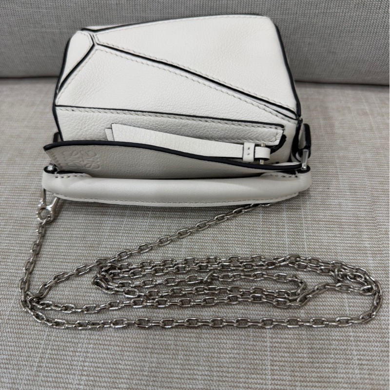 Loewe Puzzlen超迷你nano皮革斜背包 奶白色-20