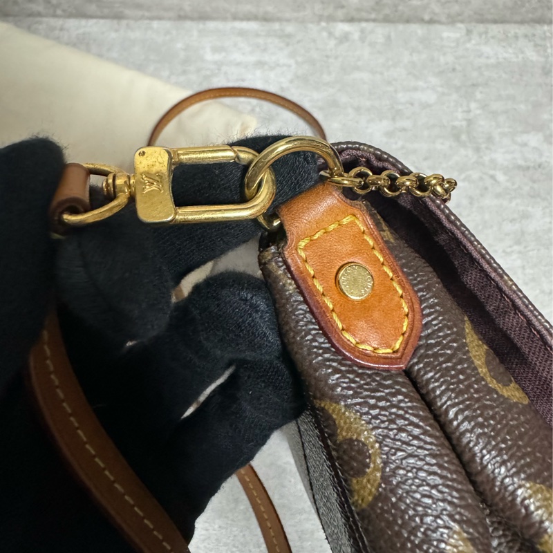 正品 Lv favorite 斜背包M40718-6