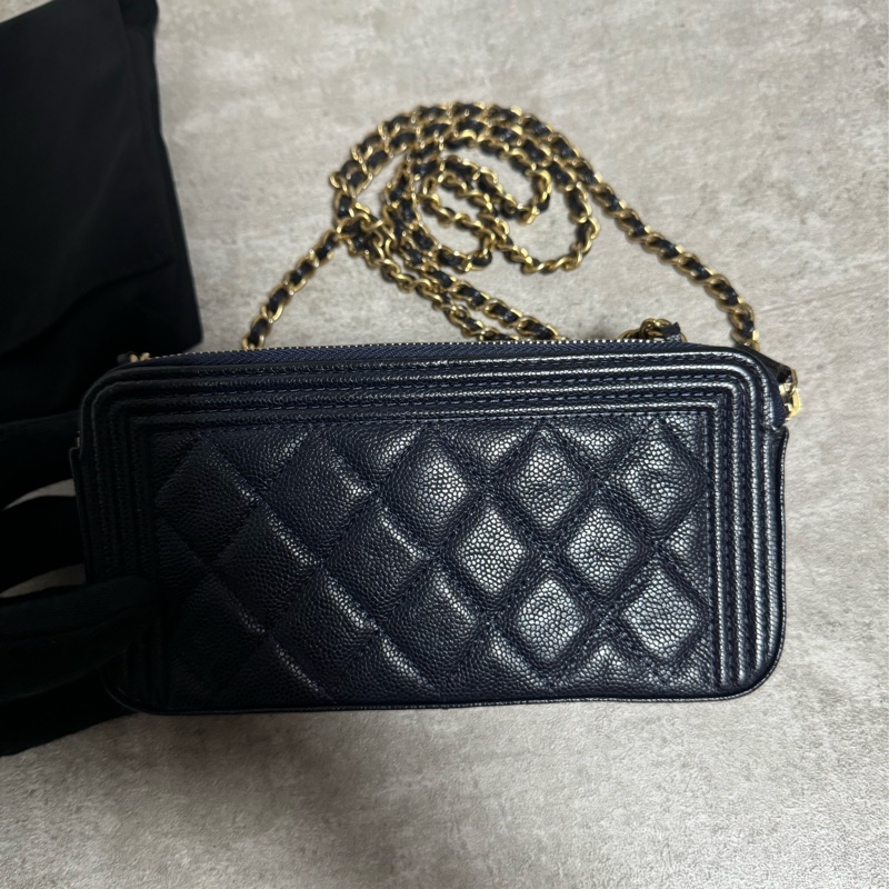 正品 Chanel boy荔枝牛皮海軍藍手機包/woc-3