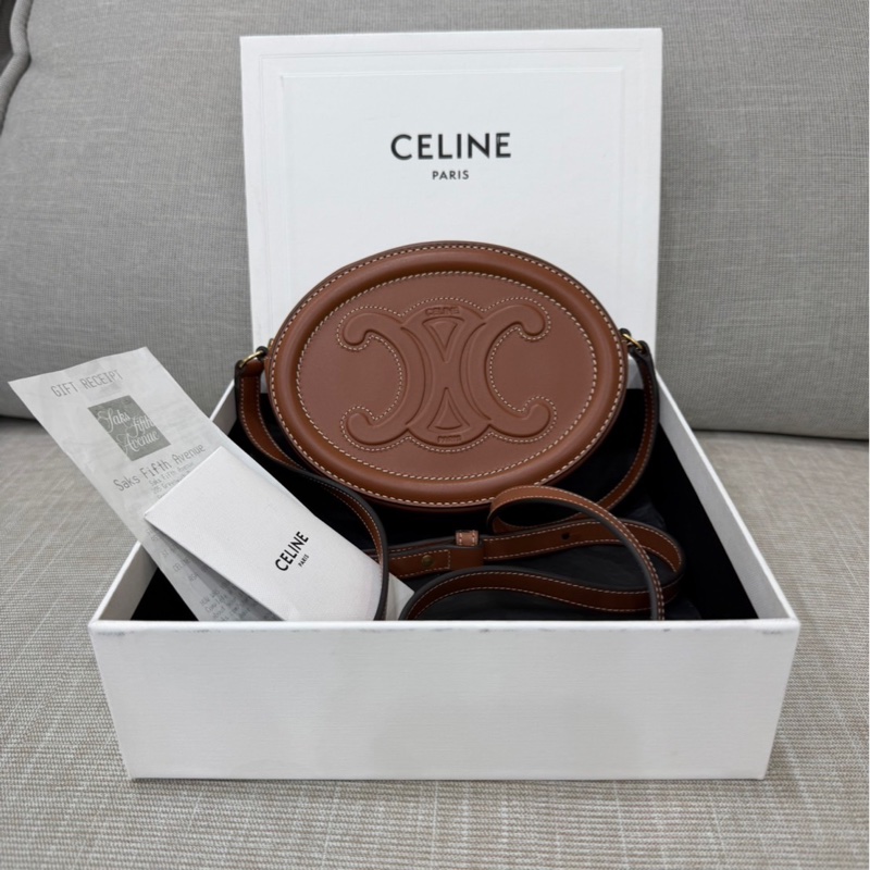 Celine圓餅包金棕色-0
