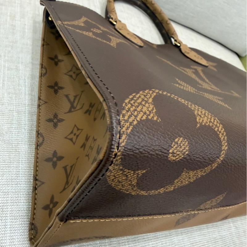 LV M45321經典 ONTHEGO MM Monogram Reverse 帆布手提包 肩背包 購物包-13