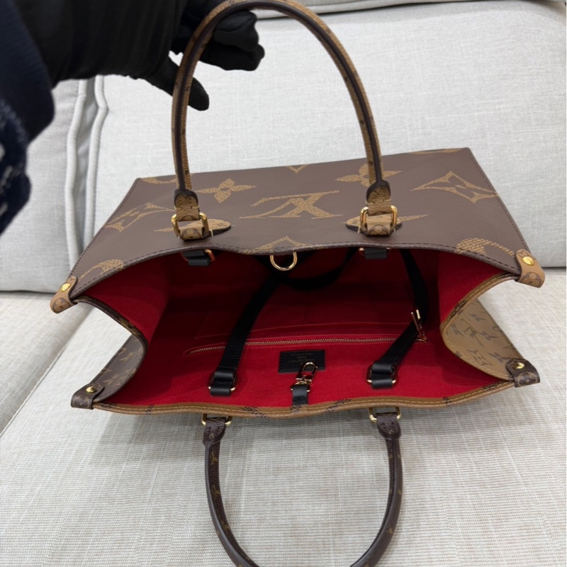 LV M45321經典 ONTHEGO MM Monogram Reverse 帆布手提包 肩背包 購物包-17