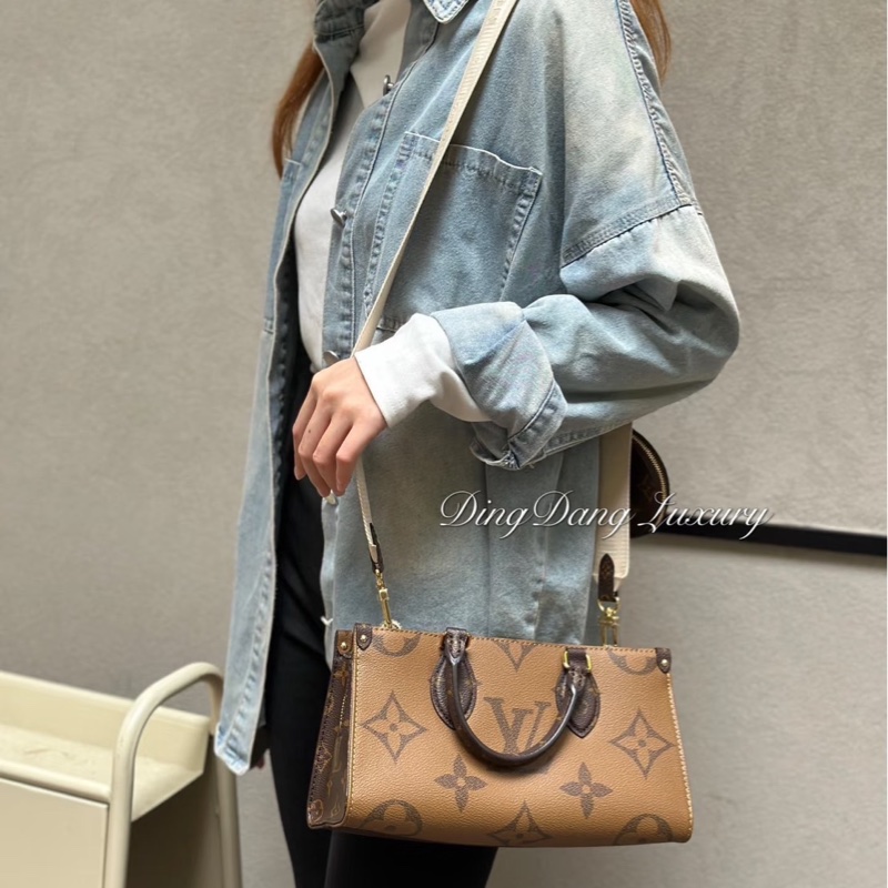 LV M46653 OnTheGo East West系列Reverse皮革飾邊帆布手提包 斜背包-3