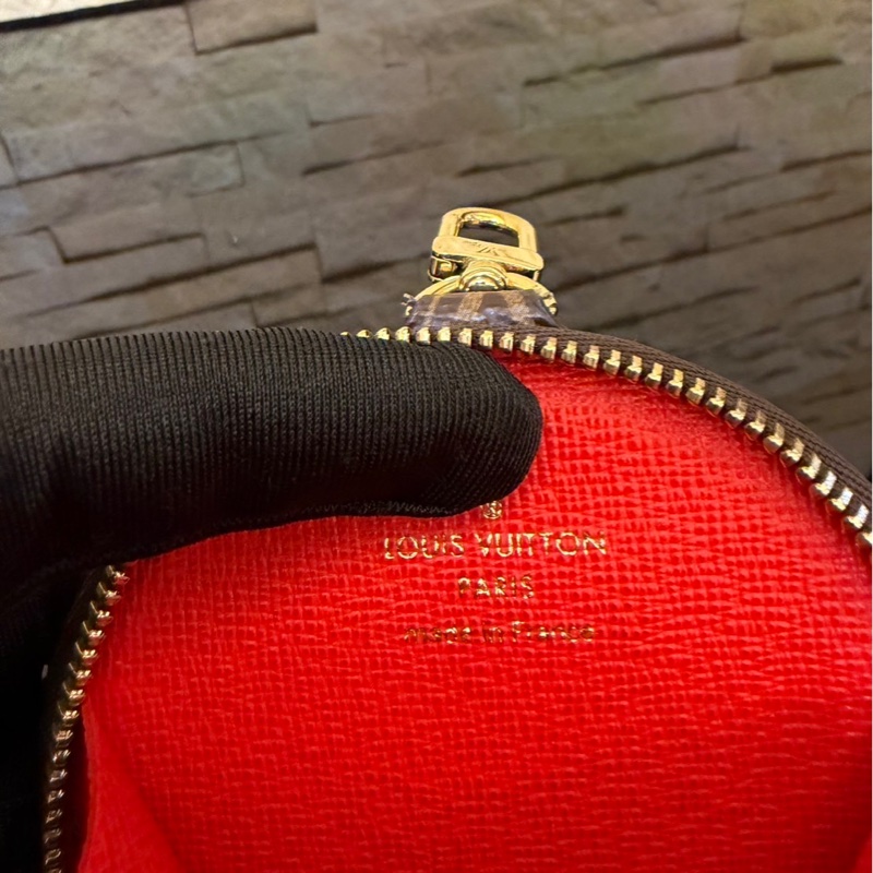 LV M46653 OnTheGo East West系列Reverse皮革飾邊帆布手提包 斜背包-32