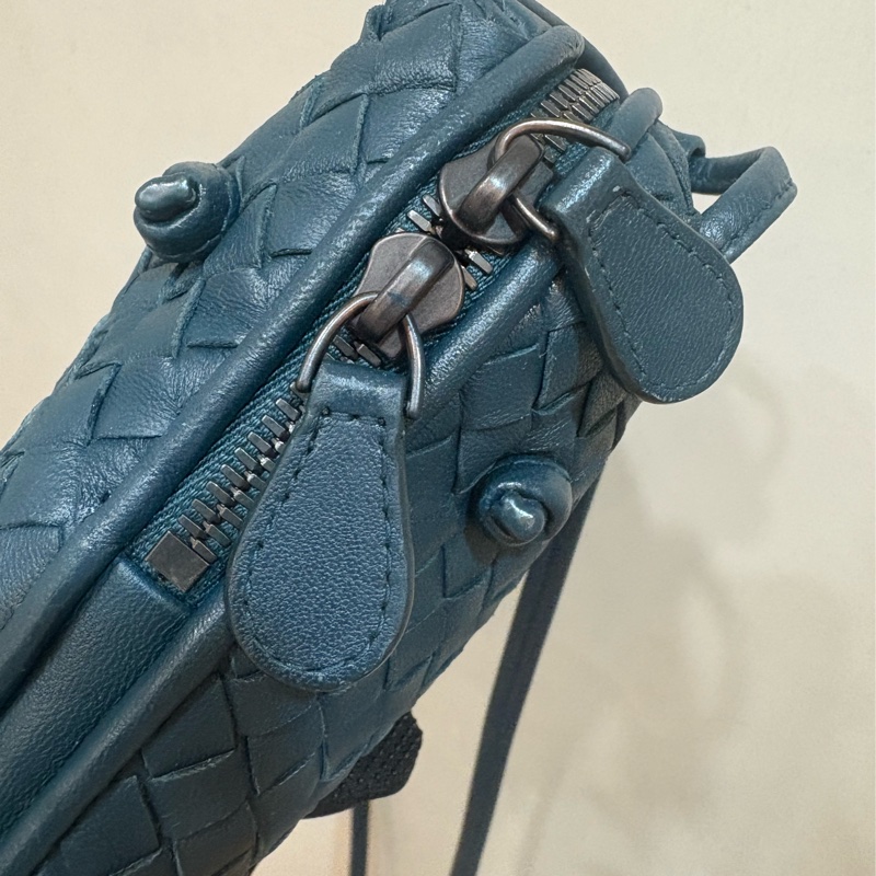 BOTTEGA VENETA霧霾藍色编織小枕頭斜背包-5