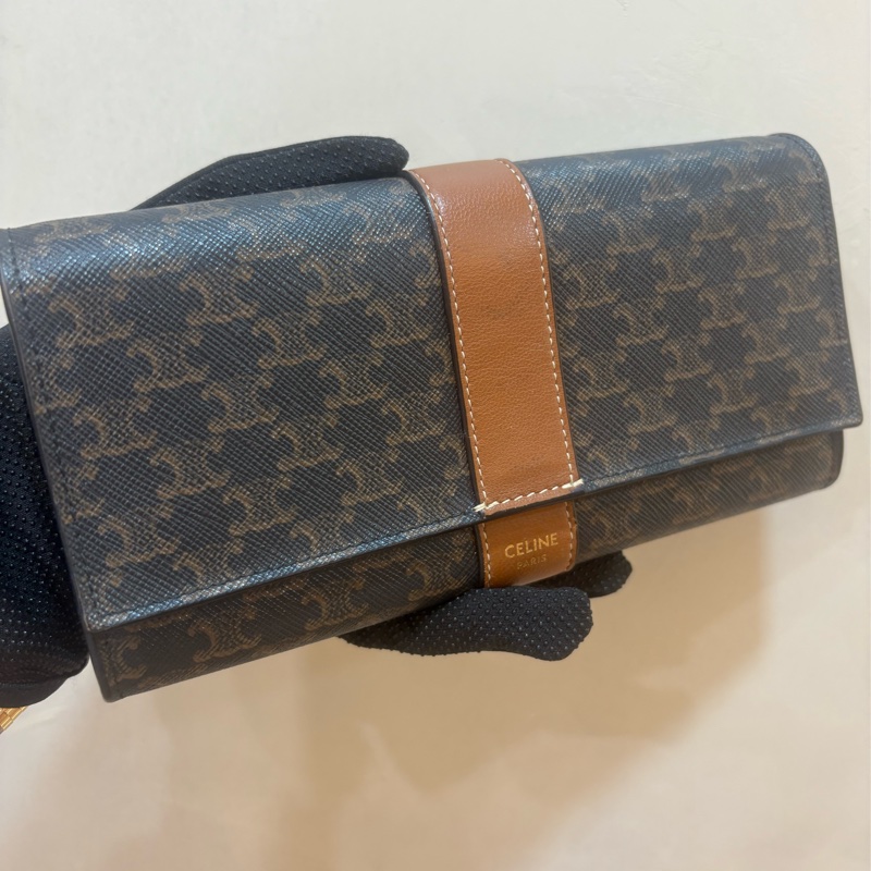 Celine 經典老花logo 扣式長夾-0