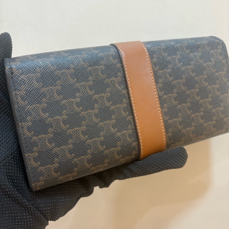 Celine 經典老花logo 扣式長夾-2