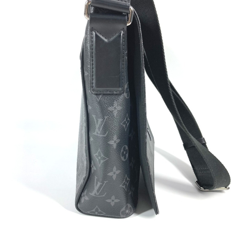 路易威登 M46255 Monogram Eclipse District PM NV3 帆布翻蓋單肩包，男女通用，黑色-3