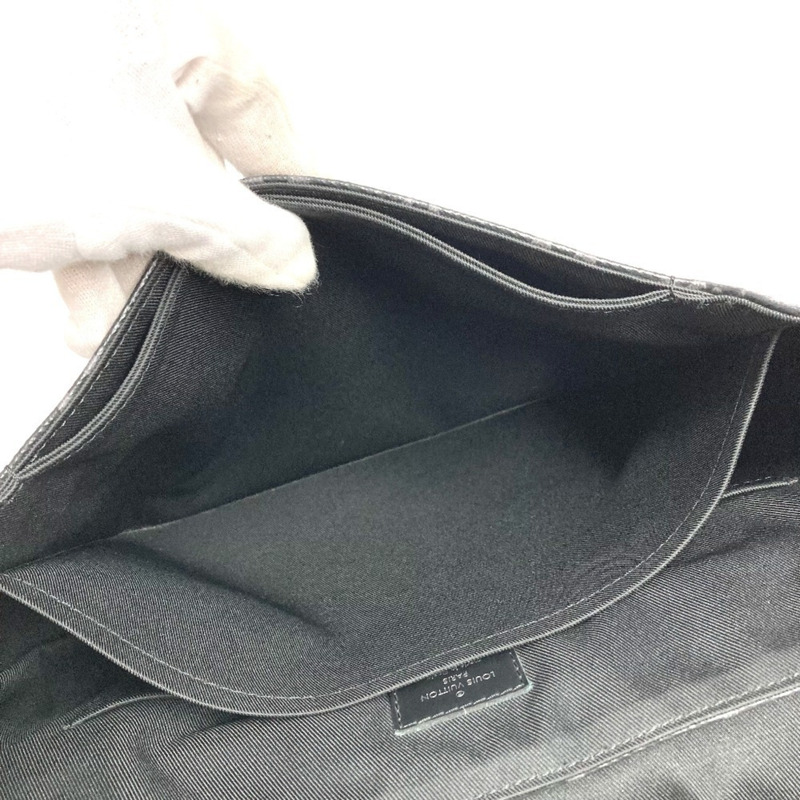 路易威登 M46255 Monogram Eclipse District PM NV3 帆布翻蓋單肩包，男女通用，黑色-11