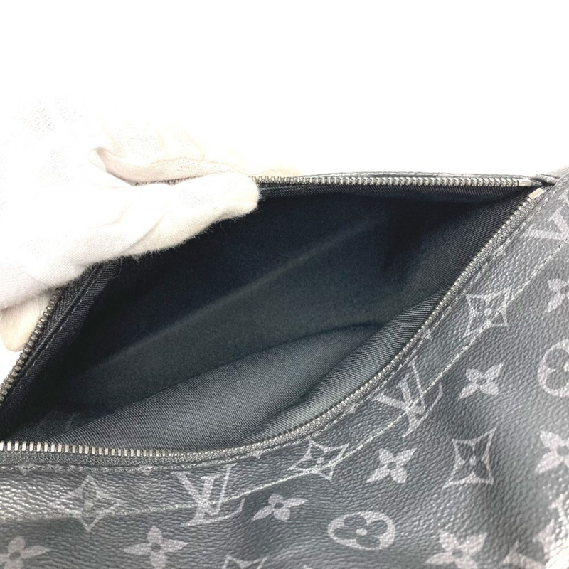 路易威登 M46255 Monogram Eclipse District PM NV3 帆布翻蓋單肩包，男女通用，黑色-14