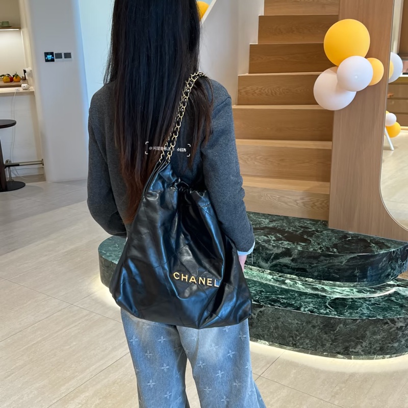 Chanel 22 Bag 黑金中號-1