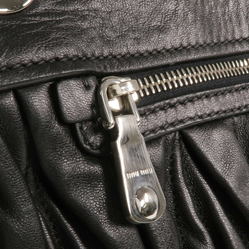 Miu Miu 羊皮皮革Chain Shoulder銀扣鏈帶肩背袋-15