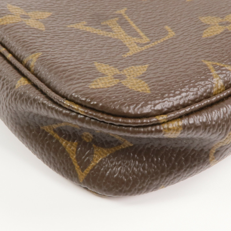 LOUIS VUITTON Monogram Mini Pochette Accessoires金扣手挽袋-11