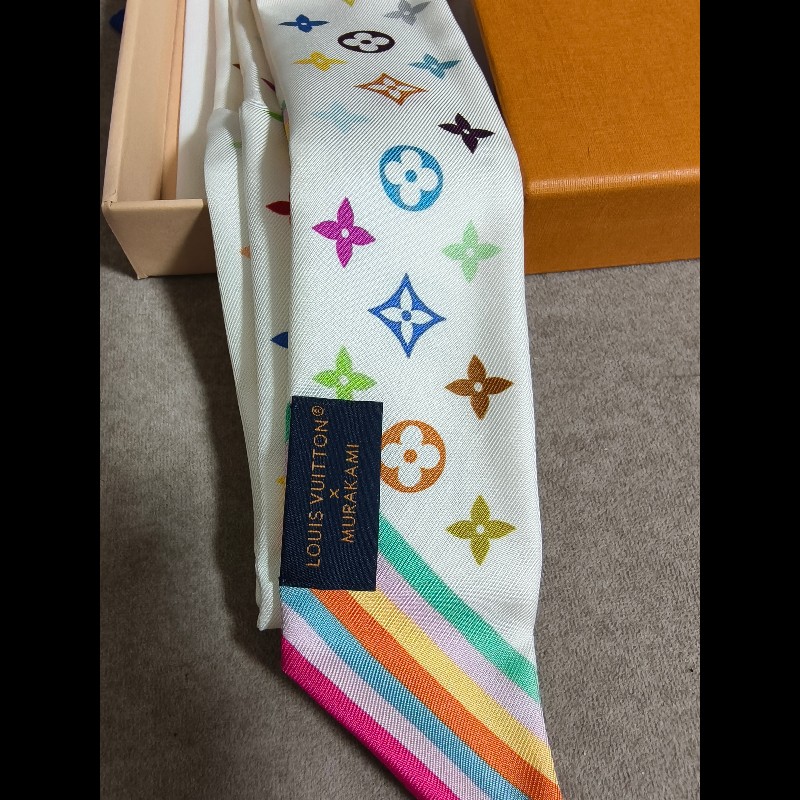 LV村上隆聯名絲巾-1