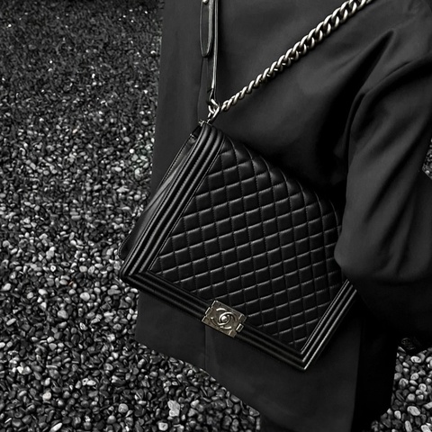 ✨Chanel 黑銀Leboy XXL 專櫃20幾萬 🖤