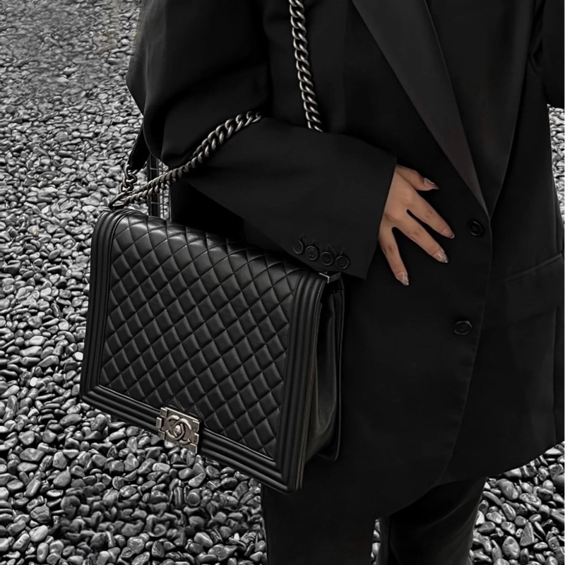 ✨Chanel 黑銀Leboy XXL 專櫃20幾萬 🖤-1