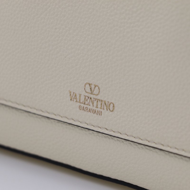Valentino 奶油白色牛皮 白色鉚釘 相機包 斜背包-7