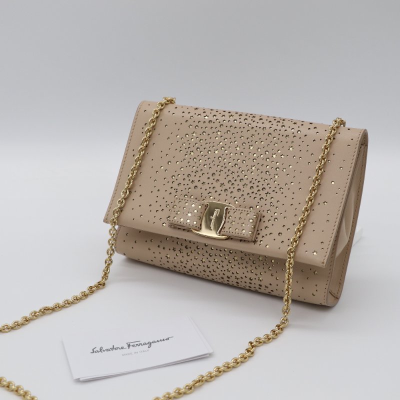 Ferragamo 菲拉格慕 奶茶色 星星鏤空 牛皮 蝴蝶結 鏈條包 斜背包-1