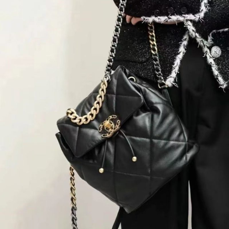 CHANEL 19Bag 24C黑金菱格紋羊皮拼色鏈條後背包 22×16×26 全新閒置配件塵袋盒子購證-0