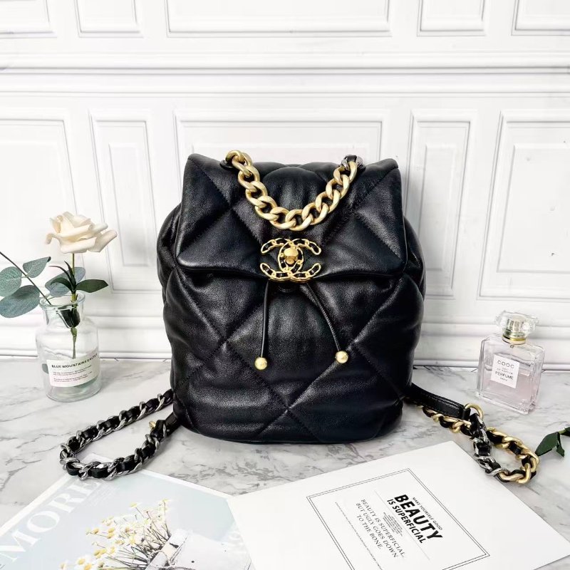 CHANEL 19Bag 24C黑金菱格紋羊皮拼色鏈條後背包 22×16×26 全新閒置配件塵袋盒子購證-2