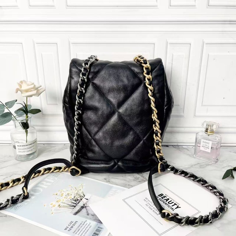 CHANEL 19Bag 24C黑金菱格紋羊皮拼色鏈條後背包 22×16×26 全新閒置配件塵袋盒子購證-7