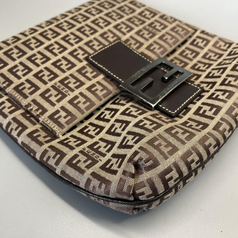 🏷Fendi小方包-1