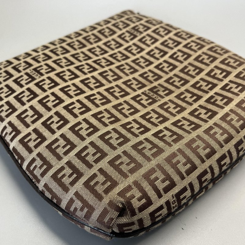 🏷Fendi小方包-3