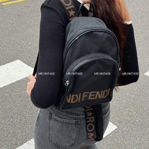 🏷Fendi mini 後背包