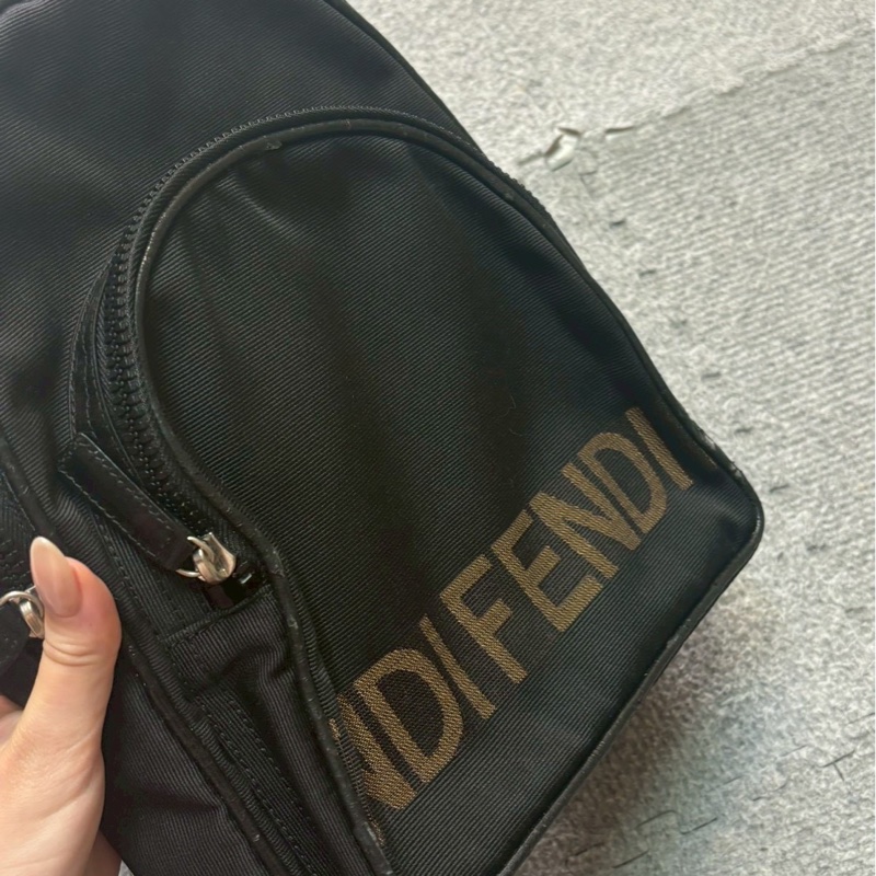 🏷Fendi mini 後背包-25